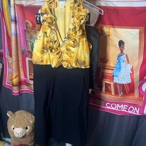 Yellow black dress neck ruffle size Medium floral print